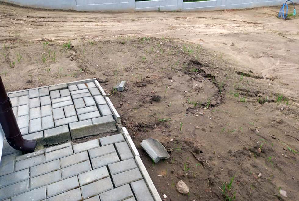 неверный монтаж ливневой канализации фото ДО работы КаналСтрой-2
